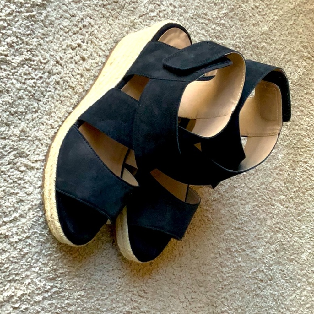 SOUL Naturalizer Sandals.